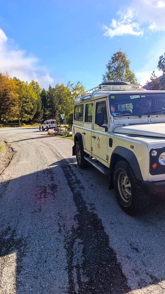 Servicio de taxis 4x4 en Espot que te sube hasta el Estany